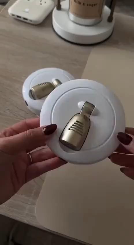 How to Use White Vinegar for Removing Carpet Stains